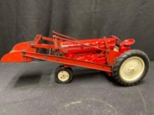 1/16th Scale Tru-Scale Tractor and Loader