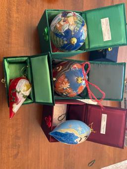 4 Li Bien Painted glass Christmas ornaments. Shipping