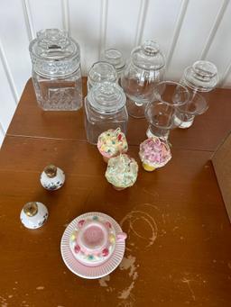 Set of 4 flower and place card holders, clear and colored bowls, clear candy dishes, etc.