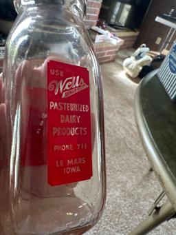 Wells Dairy half pint milk bottle. Nice....Shipping