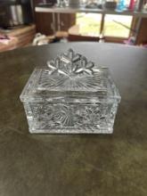 Clear glass trinket box with snowflake design. Shipping.