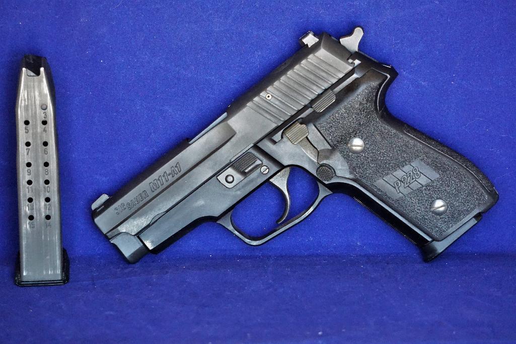 (NEW) SIG SAUER M11-A1 9MM