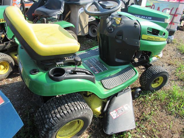 JD LA105 L&G Tractor