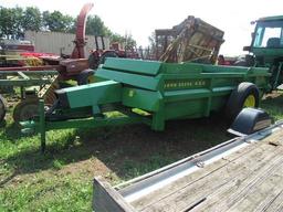 JD 450 Hydra-Push Manure Spreader w/Tailgate