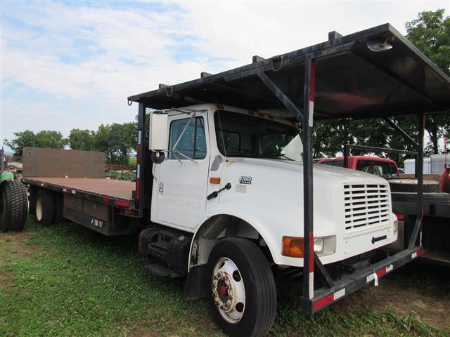 2001 Int'l FB Body Steel Bed, DSL w/Title,2 Axle,