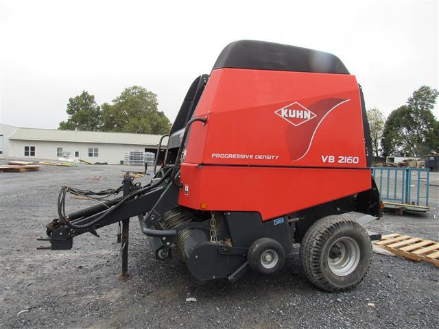 Kuhn VB2160 Round Baler w/Controls