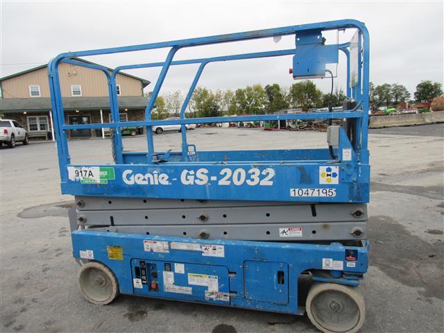 Genie 2032 Scissor Lift