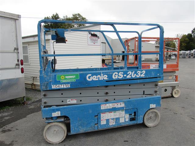 Genie 2032 Scissor Lift