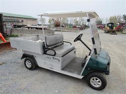 Turf Carry Club Car w/Charger & Soft Cover