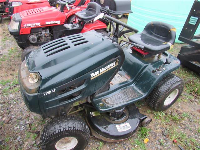 Yard Machine 17HPLT Riding Mower (runs)