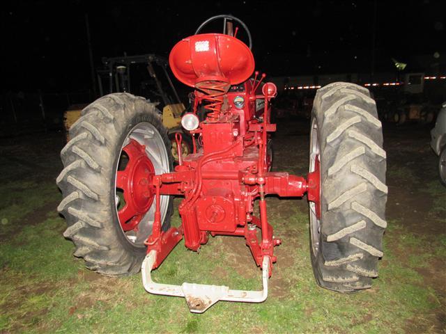 Farmall 350 Tractor