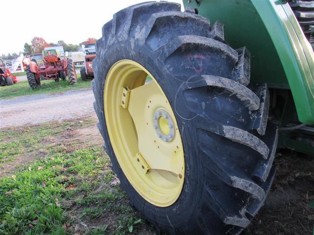 JD 6105D 4WD, 2 Post Canopy, LHR, Dsl