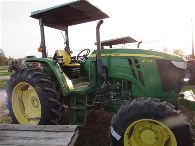 JD 6105D 4WD, 2 Post Canopy, LHR, Dsl