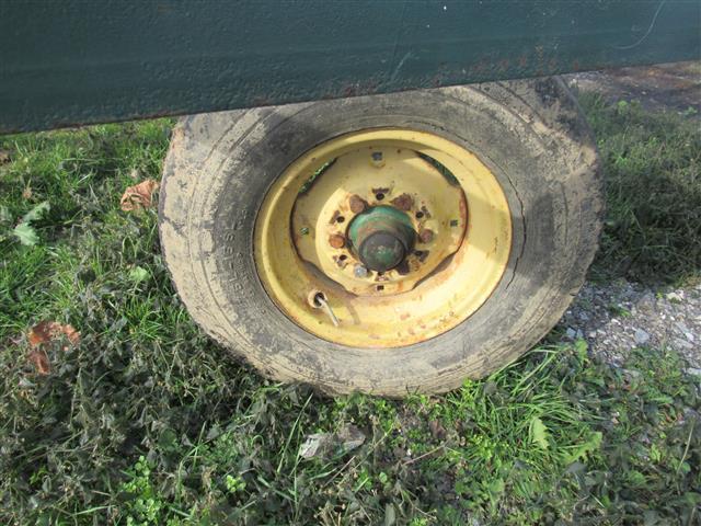 Round Bale Wagon