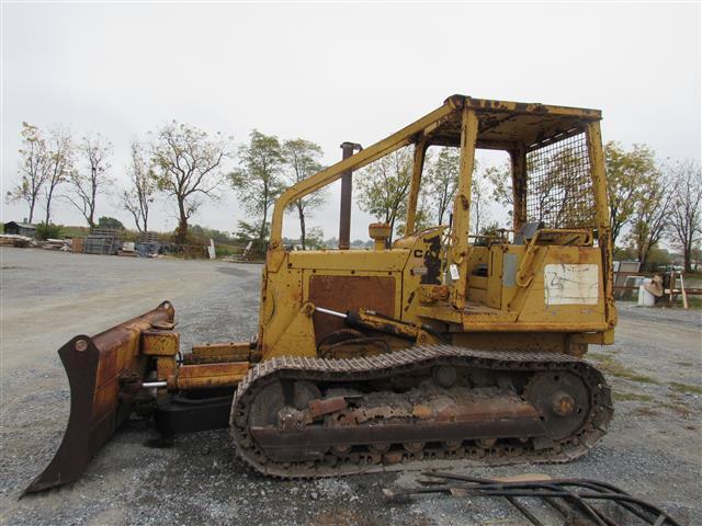 CAT D3BZ Dozer w/6-Way Blade