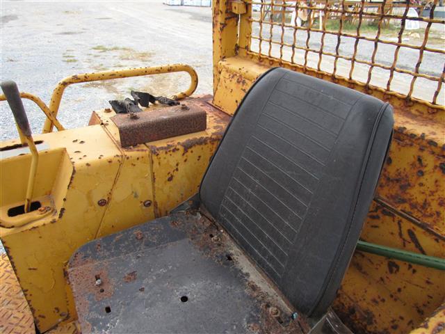 CAT D3BZ Dozer w/6-Way Blade