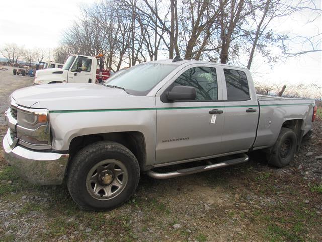 2016 Chevy Pick-Up w/Title - 206,027 Miles