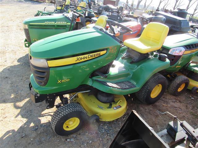 JD X300 Tractor