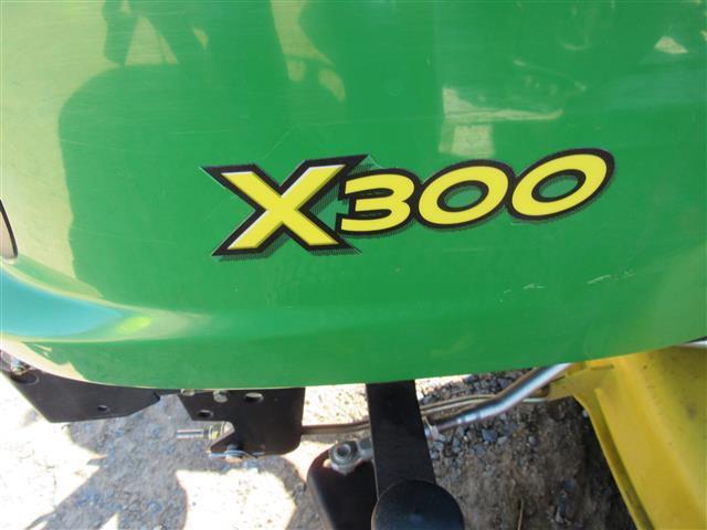 JD X300 Tractor