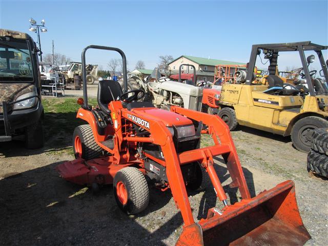 Kubota BX2200 Dsl Tractor w/Ldr & Mower, 2004 Hrs,