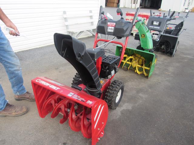 Troybilt Storm 2620 Snowblower (needs carb work)