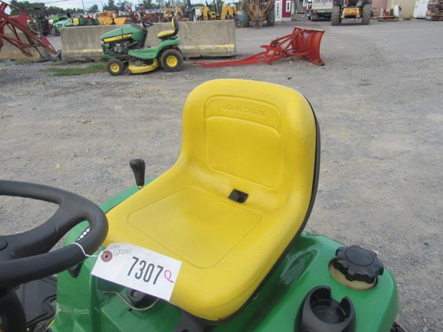 JD GT235 Lawn Tractor, 454 Hrs