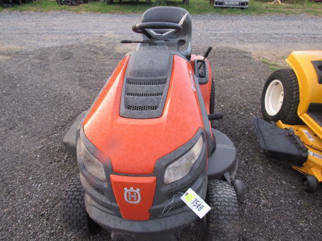 "Husqvarna YTH22V46 riding mower - runs