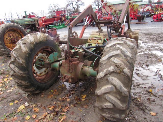 Oliver 550 Parts Tractor