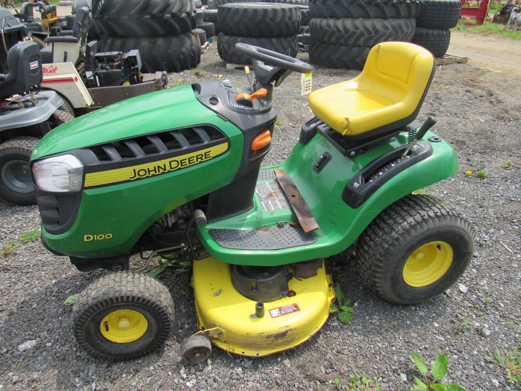 JD D100 42" L&G Tractor (not running)