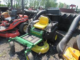 JD Z225 42" Zero Turn Mower w/Bagger, 173 Hrs