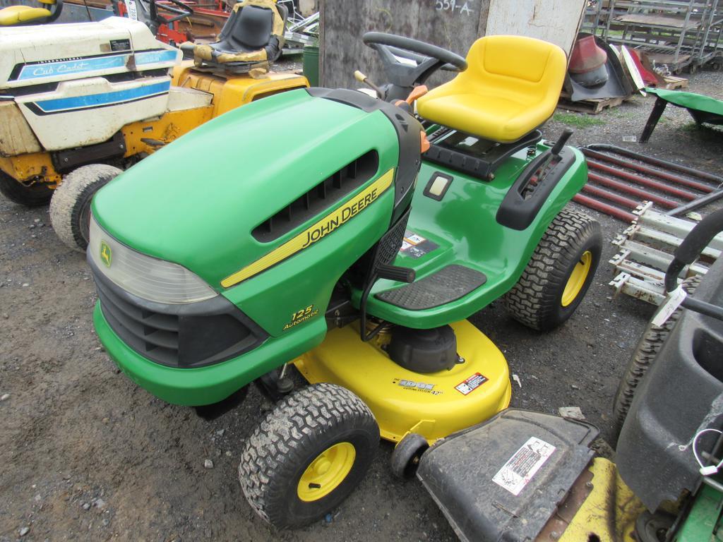 JD 125 Riding Mower w/ 42" Deck, 20 HP