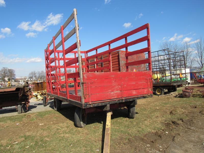 Bale Wagon w/NH Running Gear