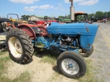 Ford 2000 Gas Tractor, 2WD (non-running)