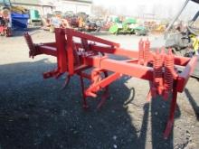 IH 55 3Pt 5 Tooth Chisel Plow