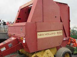 NH 650 Round Baler w/ Wide Pick-Up & AutoWrap