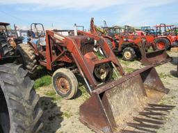 Allis Chalmers D15 Tractor w/Ldr & 2 Buckets