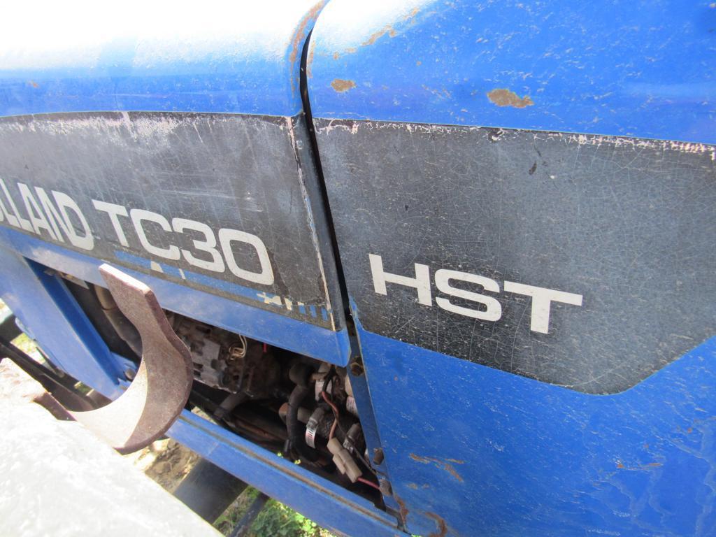 NH TC30 Tractor w/Ldr, 4WD, Hst ROPS