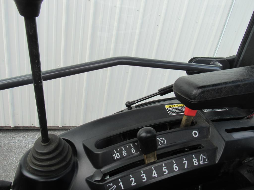 Kubota B3350 Cab Tractor w/LA534 Loader