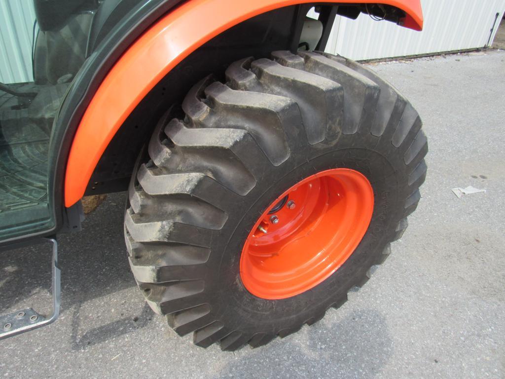 Kubota B3350 Cab Tractor w/LA534 Loader