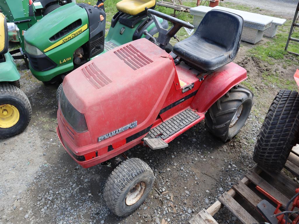 Lawn Chief Riding Tractor (non-running)