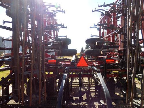 ’12 Case IH 200 Tigermate 52’ field cultivator