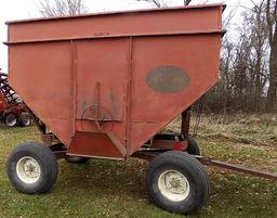 M&W 300 bu gravity box w/ gear