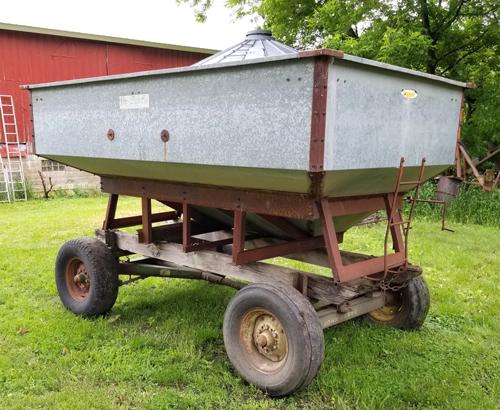 Nu-Bilt gravity box on JD gear