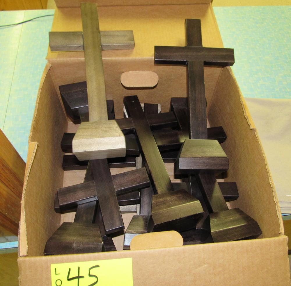 box of 11 centerpiece crosses