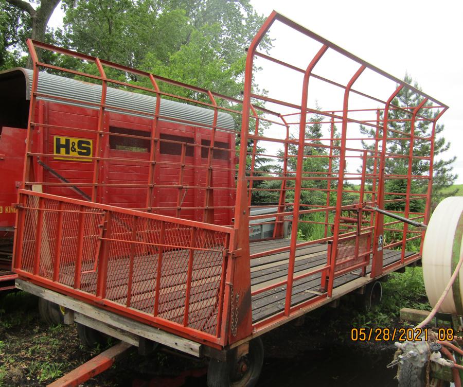 Meyer’s bale throw wagon