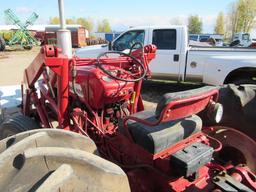 IH 350 WF w/ loader & Kelly backhoe