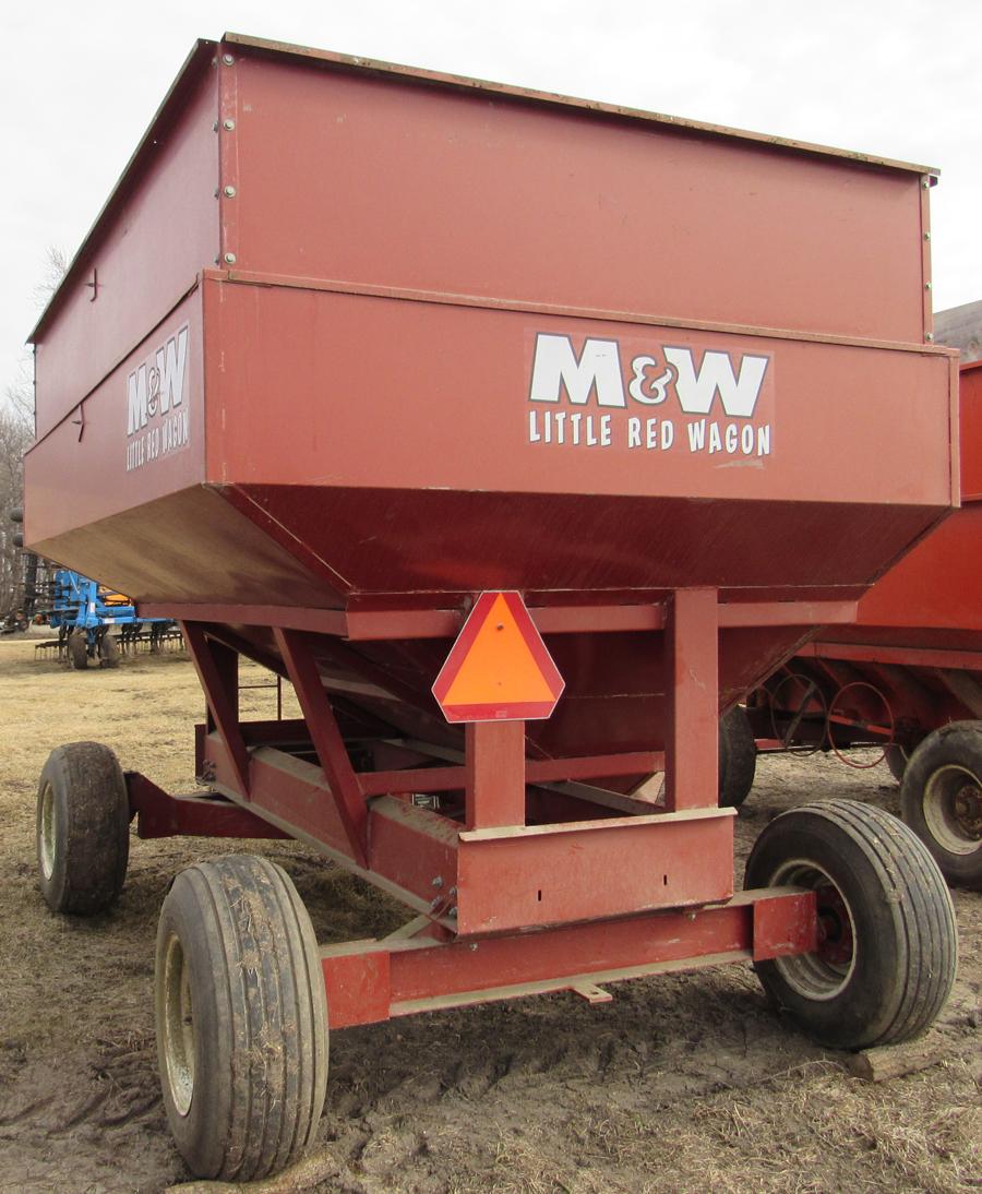 M&W gravity box on M&W gear, 325 bu