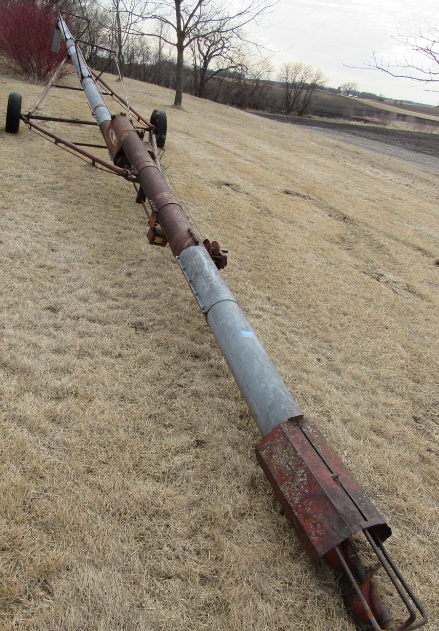 New Idea 8” x 50’ auger