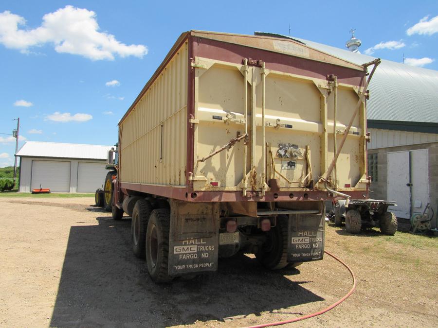 GMC 7000 grain truck
