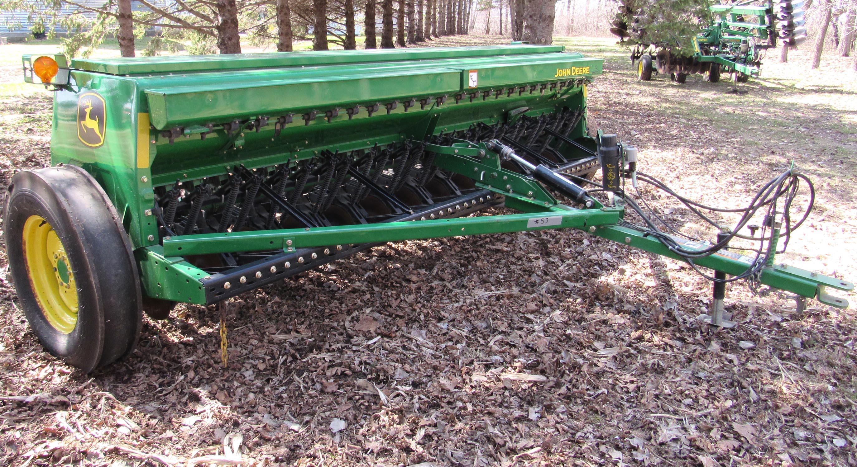 JD grain drill BD1113